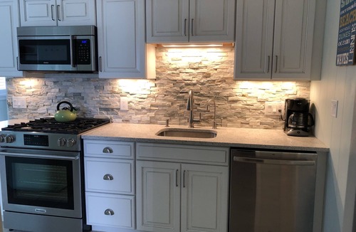 Salisbury Cottage | Cottage attached to multifamily home w direct private access to Salisbury Beach