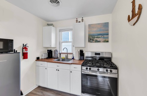 Seaside Heights Cottage | Cottage in Seaside Heights! 2.5 blocks from beach!