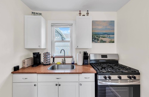 Seaside Heights Cottage | Cottage in Seaside Heights! 2.5 blocks from beach!