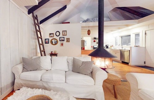 Wilmington Cottage | Cottage in the woods with a firepit, grill, washer/dryer, & AC - dog-friendly