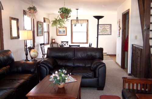 Edgartown House | Cottage Rental on Chappaquiddick Island with Transferable Ferry Ticket Availability Massachusetts