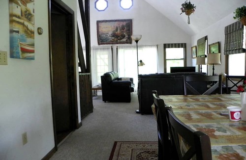 Edgartown House | Cottage Rental on Chappaquiddick Island with Transferable Ferry Ticket Availability Massachusetts