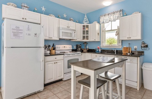 Summer Village Cottage | Cottages at Summer Village, fully furnished cottage, Wi-fi, heated pools, hot tub