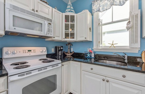 Summer Village Cottage | Cottages at Summer Village, fully furnished cottage, Wi-fi, heated pools, hot tub