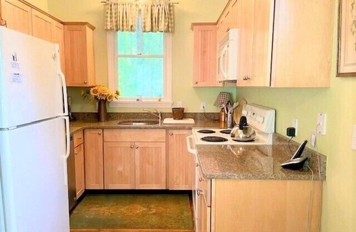Summer Village Cottage | Cottages at Summer Village, fully furnished cottage, Wi-fi, heated pools, hot tub