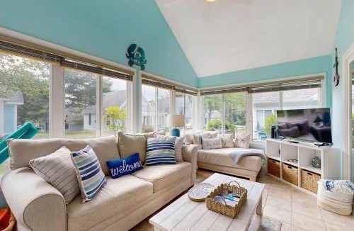 Summer Village House | Cottages at Summer Village Beach Get-A-Way