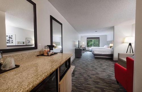 Queensbury Hotel | Country Inn & Suites by Radisson, Queensbury - Lake George , NY