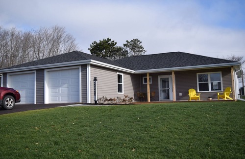 Clyde River House | Countryside Getaway