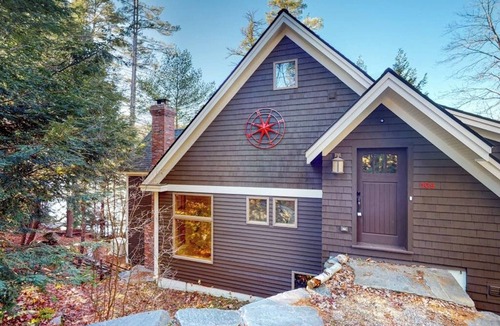 Ludlow Cabin | Countryside, lakefront cabin with kayaks, balcony, & fast WiFi