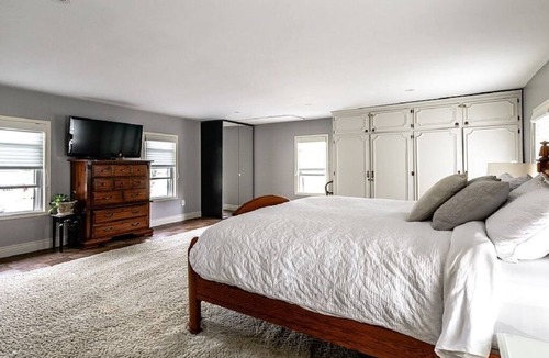 Pelham House | Couples Countryside Retreat with hot tub and nearby wineries