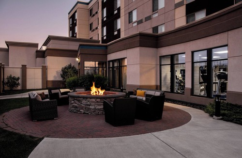 West Edmonton Hotel | Courtyard by Marriott Edmonton West