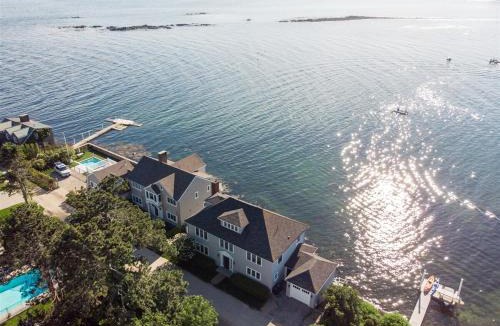 Kennebunk House | Cove House - 6 Bedroom 4.5 Bath Water Front Home s