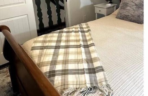 Birchview by the Saco Ski Chalet | Covered Bridge Chalet. Five minutes to ATTITASH, riverfront property.