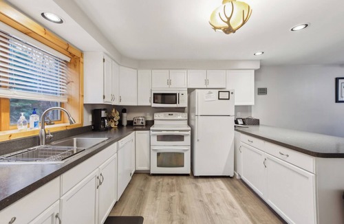 North Creek House | Covered Heated Pool + Foosball + Billiards | Gore Mtn Nearby | Tannery