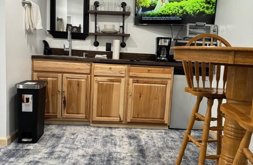 Seward Place Apartment | Cozy 1-bedroom apartment in charming Schenectady just renewed has AC HEAT WIFI