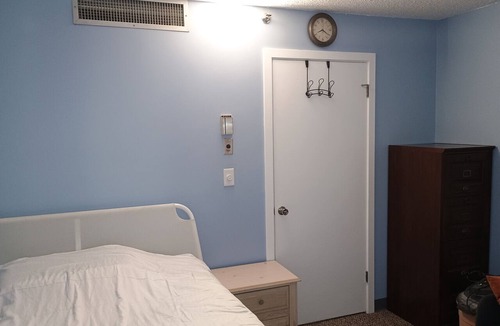 Central Business District Apartment | Cozy 1-bedroom apartment with AC in Worcester downtown. 2 assigned parking spots