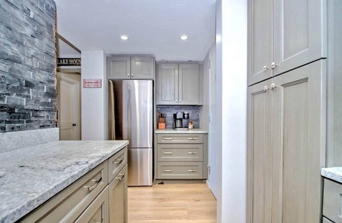 Laconia House | Cozy 1 Bedroom Condo with Lake Winni Views!