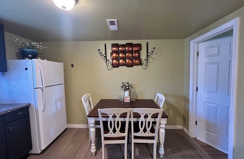 Fair Haven House | Cozy 1-bedroom house in lovely New Haven with AC close to Yale University
