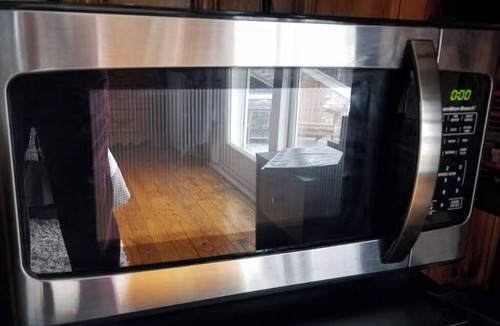 South Valley Stream House | Cozy 1-bedroom on the 2nd floor in Valley Stream, with a beautiful outdoor deck.