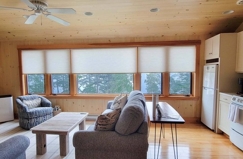 Isle of Springs House | Cozy 1-bedroom retreat 'Morning Sun' in Boothbay Harbor with stunning waterfront views.