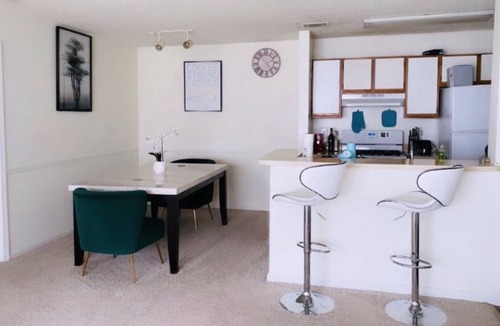 Manchester Apartment | COZY 1 Bedroom with Pool & Patio