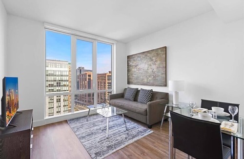 White Plains Apartment | Cozy 1BR in Downtown White Plains | Full Kitchen & Laundry