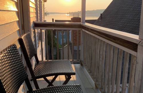 Weirs Beach Condo | Cozy 2-Bed Lakefront Weirs Beach