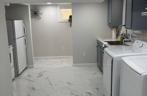 West End - West Side House | Cozy 2 bedroom 2 bath house with in charming private house near Fairfield Border