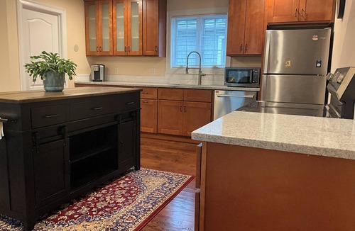 Greenbush Apartment | Cozy 2-bedroom apartment in a charming South Shore of Boston neighborhood
