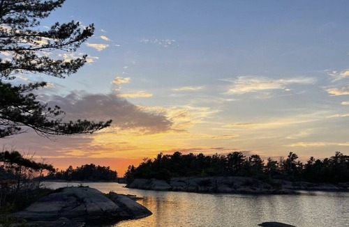 Pointe au Baril Cottage | Cozy 2-bedroom cottage in Pointe au Baril