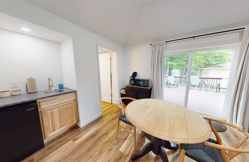 Hamilton Cabin | Cozy 2-bedroom cabin in peaceful Hamilton - #9 Hawthorne Suite