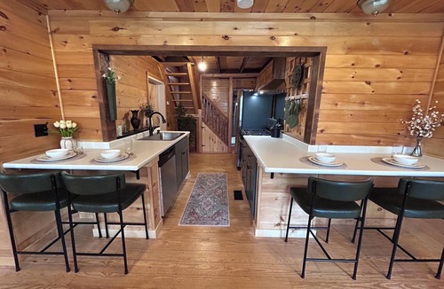 Unadilla House | Cozy 2-bedroom Cabin located 20 Minutes from Cooperstown All Star Village