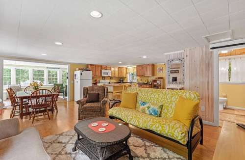 Standish Cottage | Cozy 2-bedroom cottage in charming Frye Island-Four minute walk to the beach