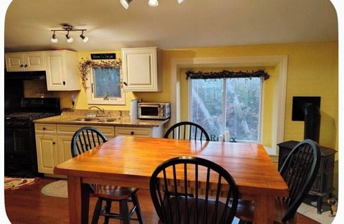 Lochmere Cottage | Cozy 2 bedroom cottage, sleeps 6, in a gated beach resort on Lake Winnisquam