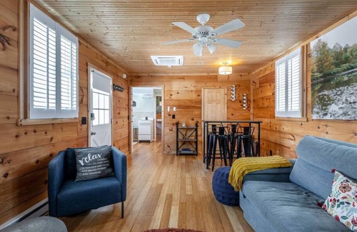 Lakeside Cottage | Cozy 2-bedroom Cottage with Access to Bantam Lake