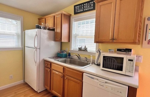 Wells House | Cozy 2 BR house in gated community 1 mile from Wells/Ogunquit beaches/shops