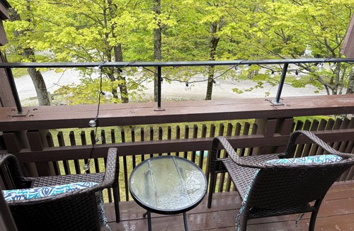 Plymouth Condo | Cozy 3-bedroom condo located in Plymouth, VT . 12 miles to Okemo mountain-