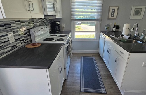 Charlestown Cottage | Cozy 3 Bedroom Cottage in Charlestown