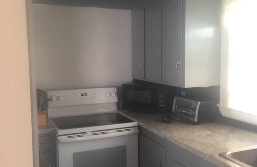 Seabrook Cottage | Cozy 3-bedroom cottage in Seabrook Beach