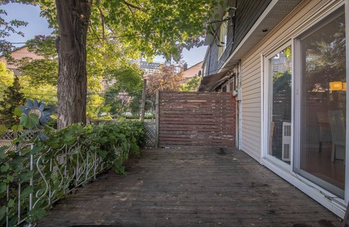 Laval-des-Rapides House | Cozy 3-bedroom home | Walking distance to the subway | Parking
