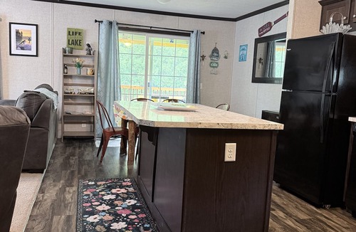 Westford House | Cozy 3-Bedroom Retreat with Hot Tub near Pymatuning Lake & Snodgrass Boat Launch