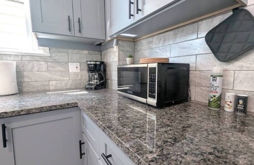 Orange House | Cozy 3 Bedrooms | Spacious | Comfort