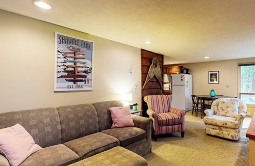 Bridgton House | Cozy 3BR home for outdoor enthusiasts, deck, pool, tennis, w/d, trails & BBQ