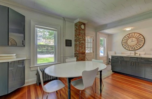 Lenox House | Cozy 3BR Home w/Yard & Patio 5 min to Tanglewood