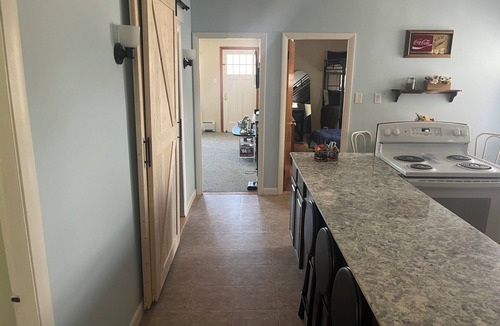 Laconia House | Cozy 3BR House Right Across from the Beach