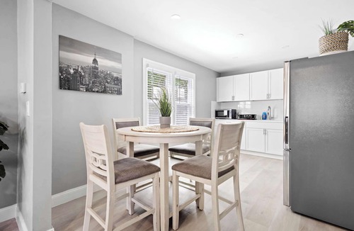 Downtown Niagara Falls House | Cozy 4BR 2BA House minutes from the falls