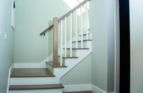 South Casco House | Cozy 4BR Lakeside House, Fireplace, Garage