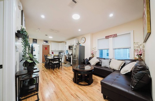 Milton Apartment | Cozy 5BR Milton Home Pet-Friendly near I-93 & Blue Hills 14-2