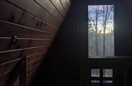 North Creek Cabin | Cozy A - Frame Cabin with Hot Tub - 6 min to Gore Ski Resort