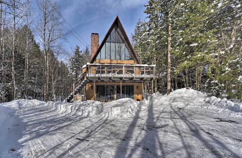 Wilmington Cabin | Cozy A-Frame Cabin w/Pool Table: 8 Mi to Mt Snow!